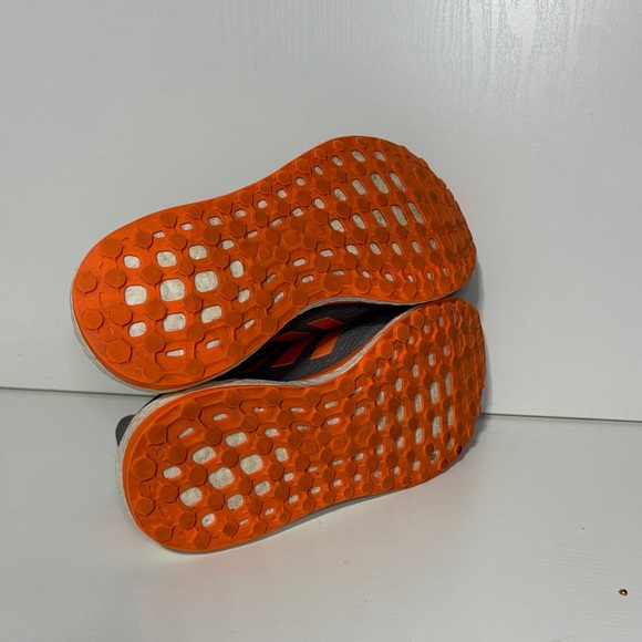 Boy’s Adidas response super boost Athletic Shoes - Picture 7 of 7